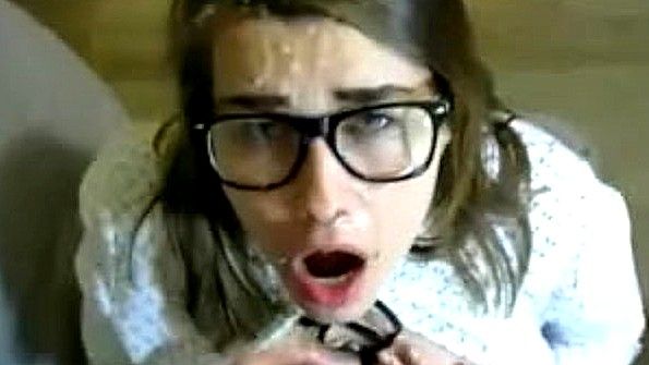 Сука-потомок готова к сексуальному вызову