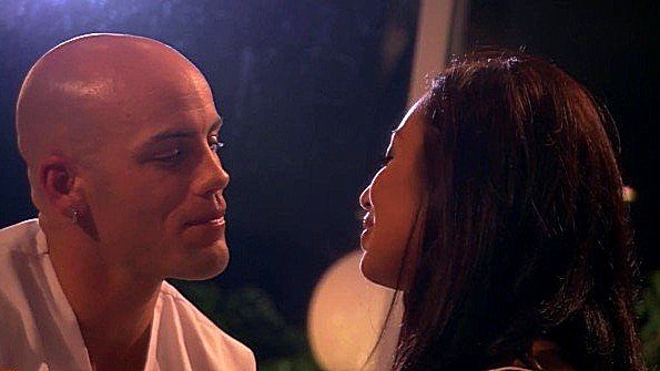 Пьяная девушка занималась групповым сексом с парнем