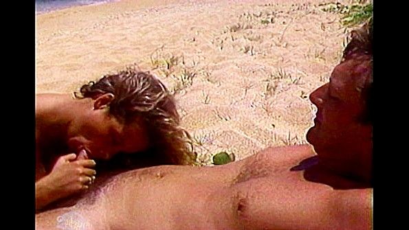 Великолепная итальянка с удовольствием занимается сексом с богатым мужем