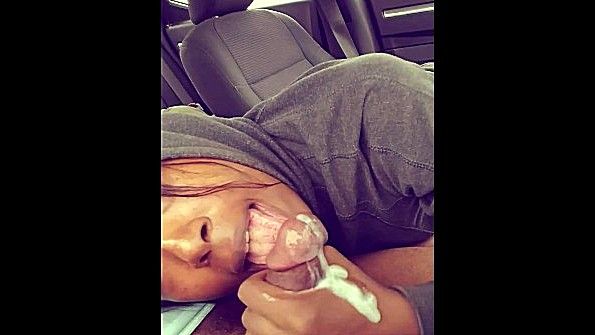 Потомство неряха спит вместе почва старика