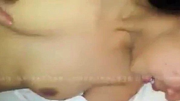 Сучья девчонка заставляет парня работать его сыщиком