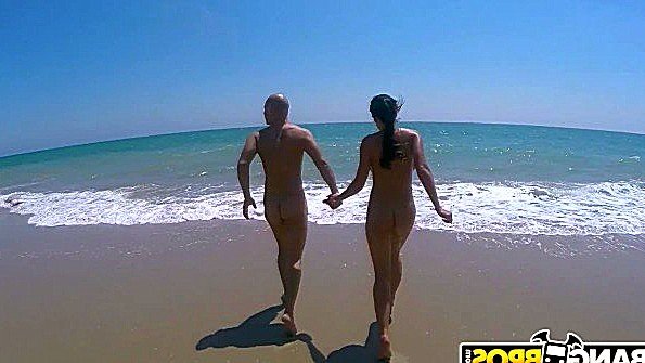 Анальный секс с блондинкой приносит невероятное блаженство