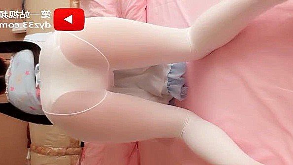 Женщины довольны экстремальным мочеиспусканием и готовы к сексу