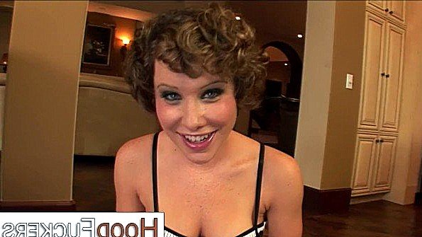 Отпрыск мисс Волиция очень активно вскакивает в постели