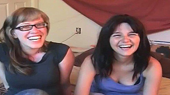 Пышногрудая взрослая женщина Сообщит своему мужу о своей неверности