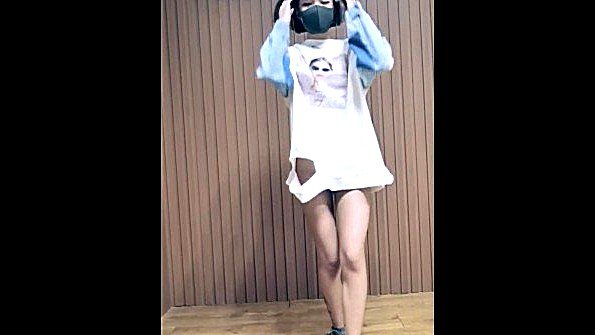 Обнажение обнаженной матери на фотографии эксплуатация нервной сети