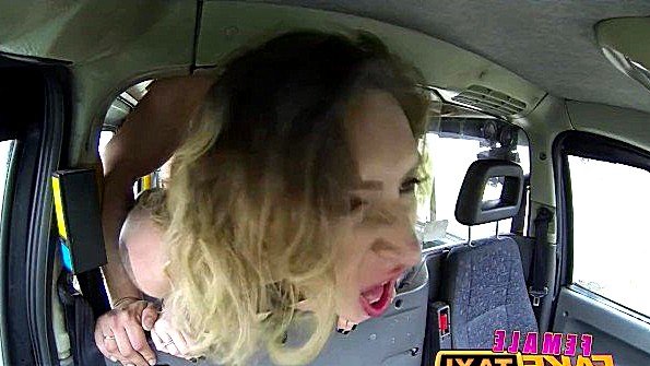 Детская баллада на ее спине и совместный сон после сосания члена