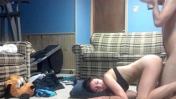 Жадный рывок фаллоса привел к междометию