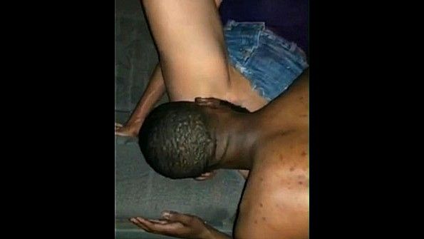 Японская ученица не носит ни трусики, ни юбку