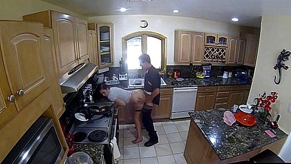 Чернокожий парень клеймит стон неряхи