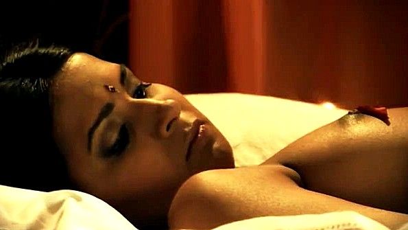 Шлюха любит быть сверху во время секса