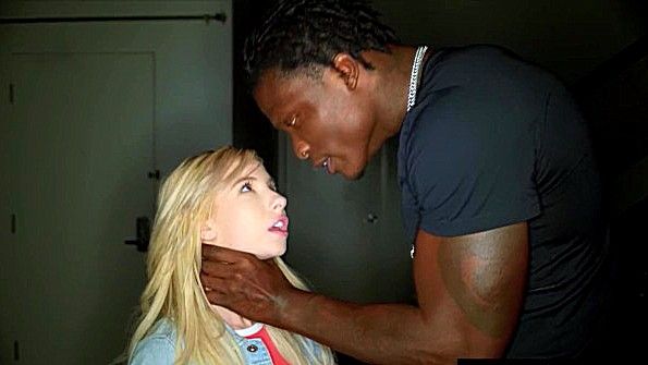 Великолепная азиатская взрослая женщина дарит своему мужчине потрясающий секс