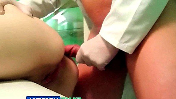 Шикарная пизда моей девушки крупным планом