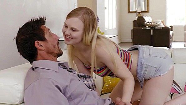 Генри Свит, грудастая малышка устроила оргию вместе