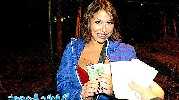 Мулатка умеет трахаться в разных позах