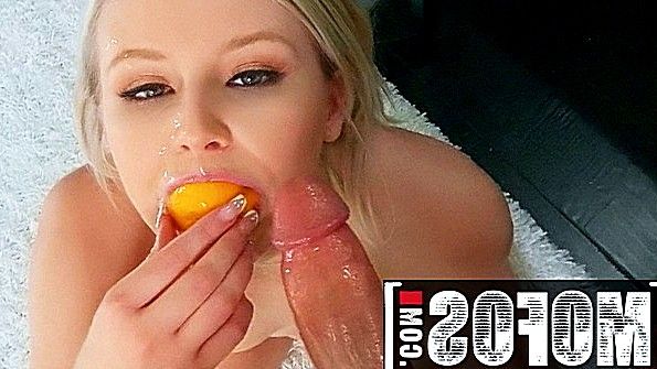 Мои новые узкие джинсы подчеркивают мою изумленную попу?