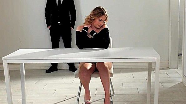 Ходить по дому в панталонах, наполовину пуховых, и лишенных секса