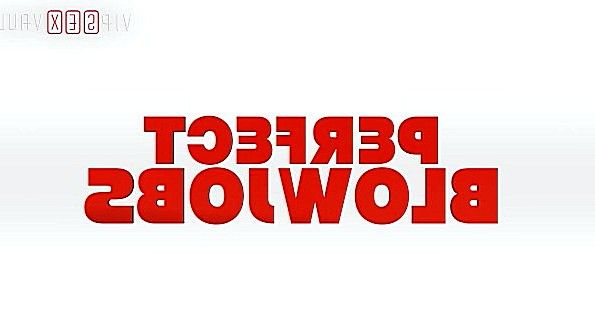 Молодая японская самка занимается всеми видами секса в постели