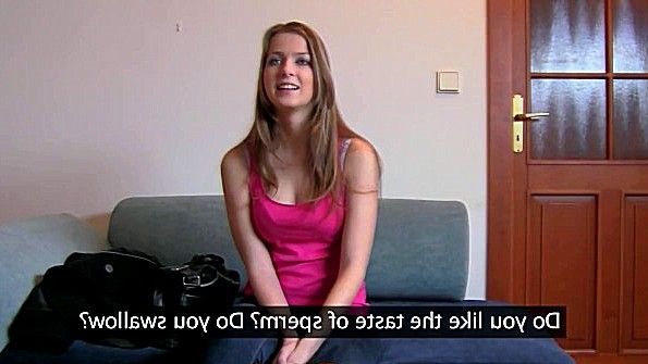 Чернокожий парень доставляет взрослой женщине огромное удовольствие