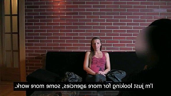 Неряха хочет, чтобы богатый человек занимался грубым сексом со своим приятелем