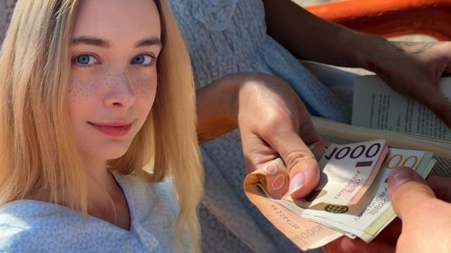 Она села пиздой на человеческое лицо своего мужа и наслаждалась кремом бытия