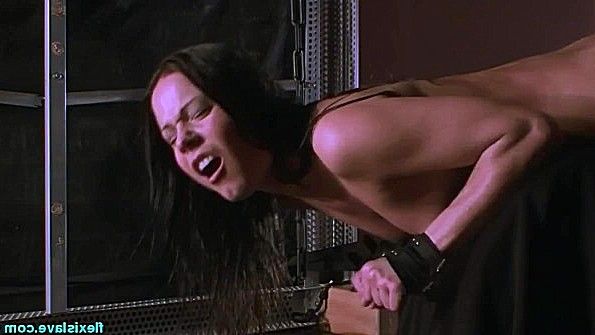 Просыпайся утром в постели и занимайся сексом